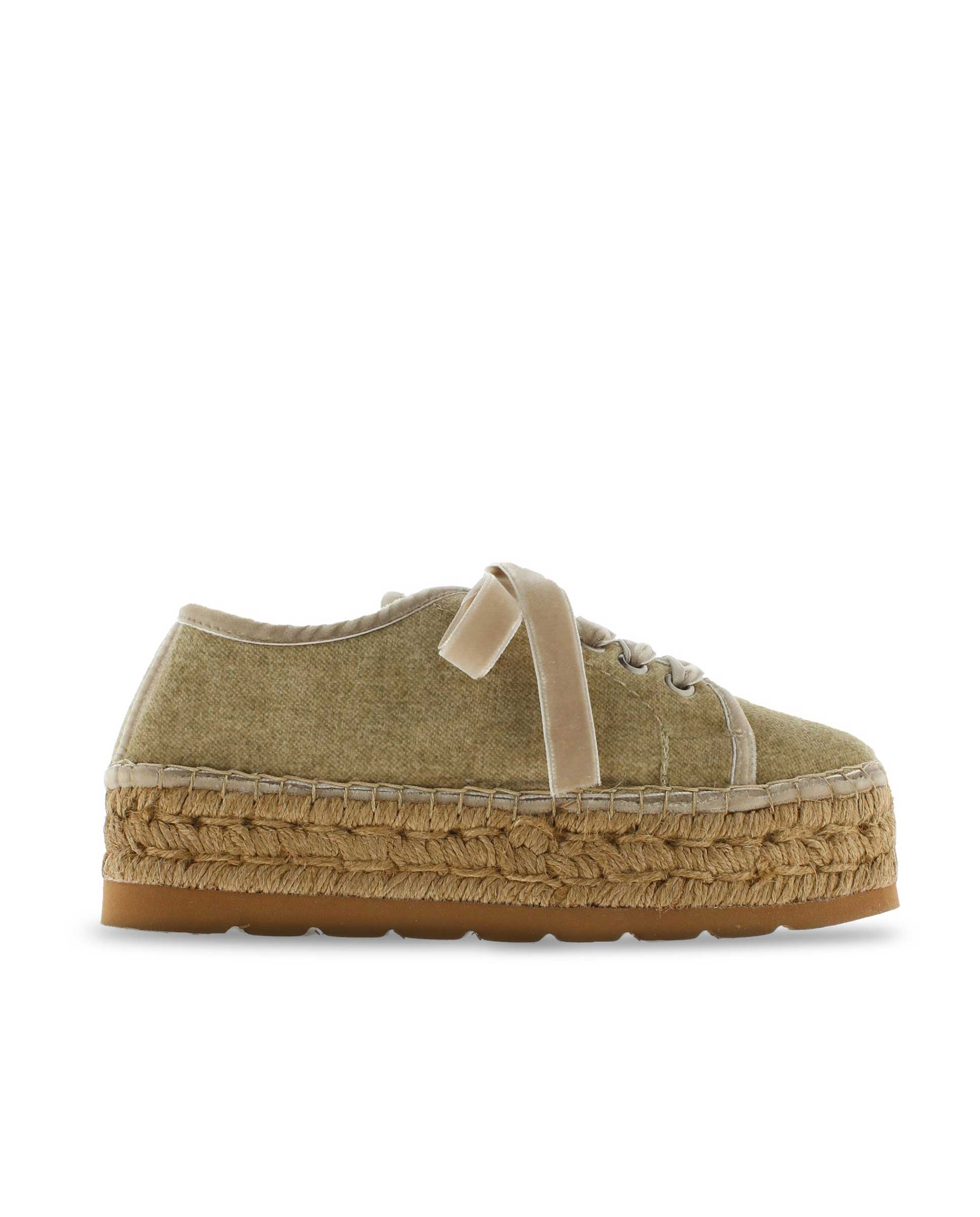 Merce Doble Sand Velvet Sport Shoe