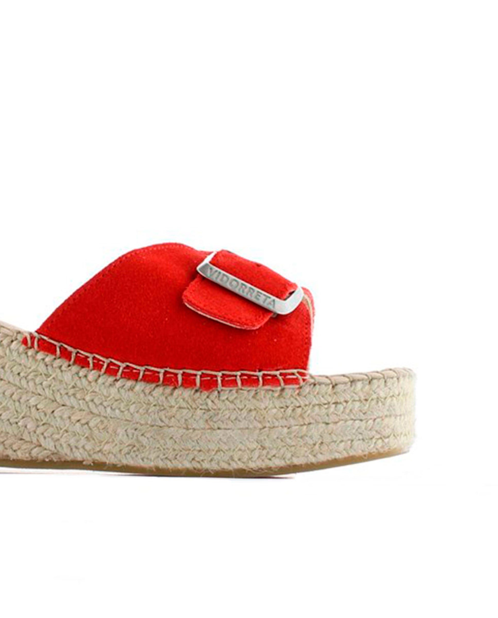 Zueco hebilla en serraje rojo Vinci