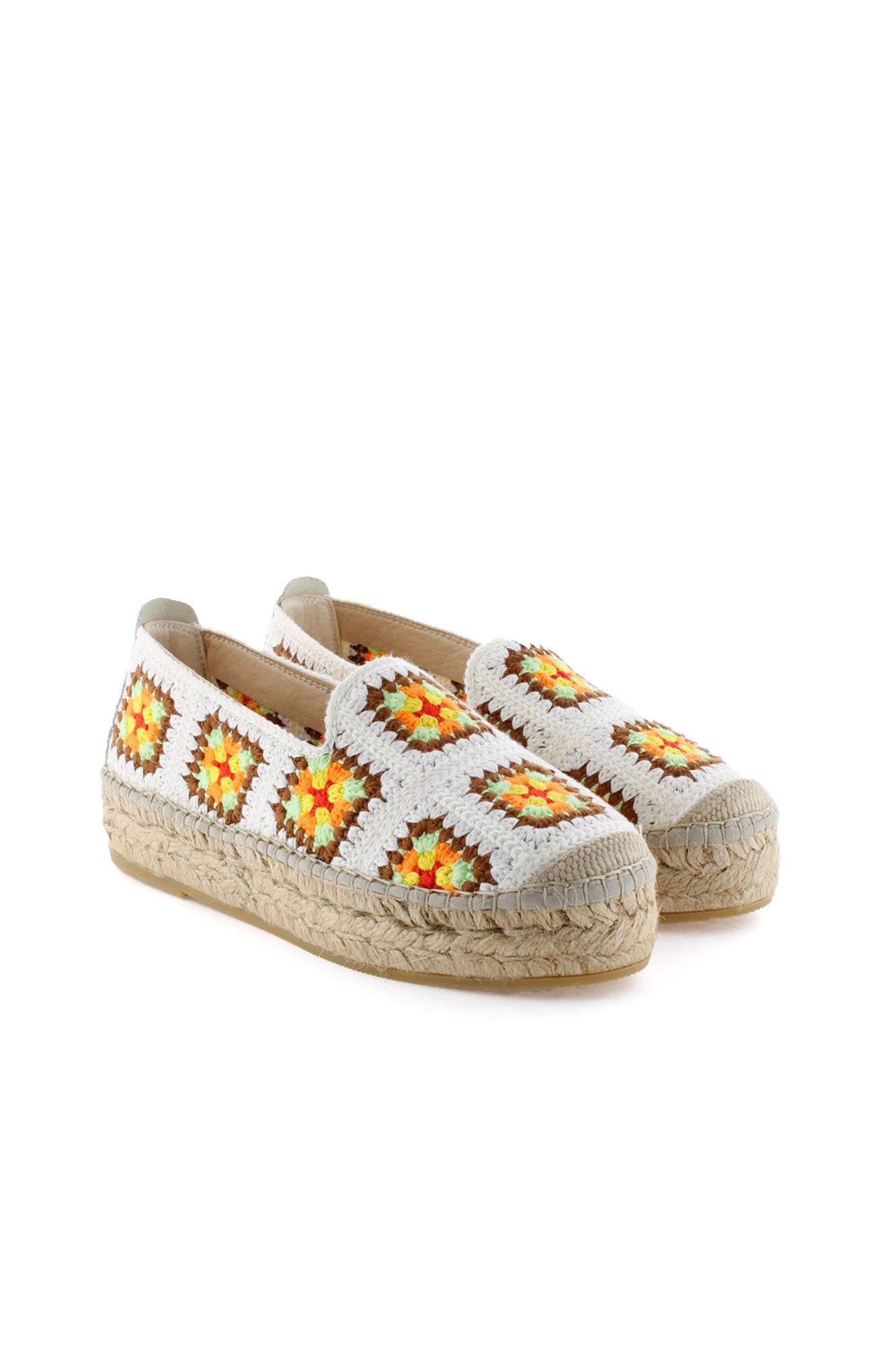 Merce Double apricot crochet slippers