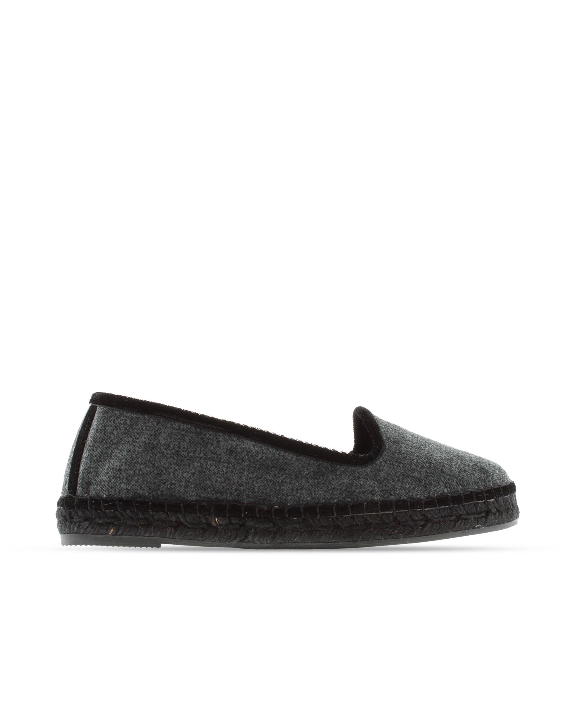 Slipper in black velvet Pitiusa
