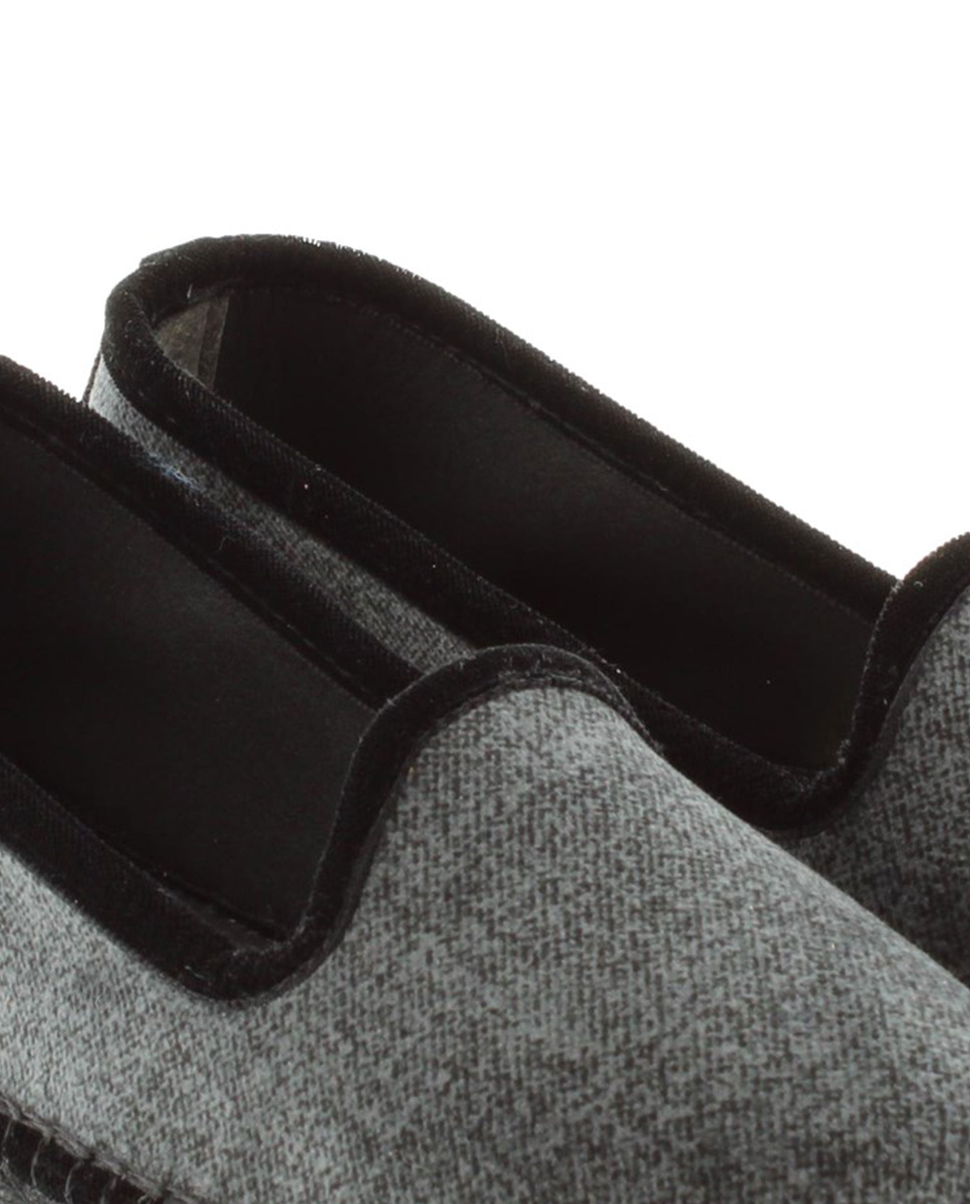 Slipper in black velvet Pitiusa