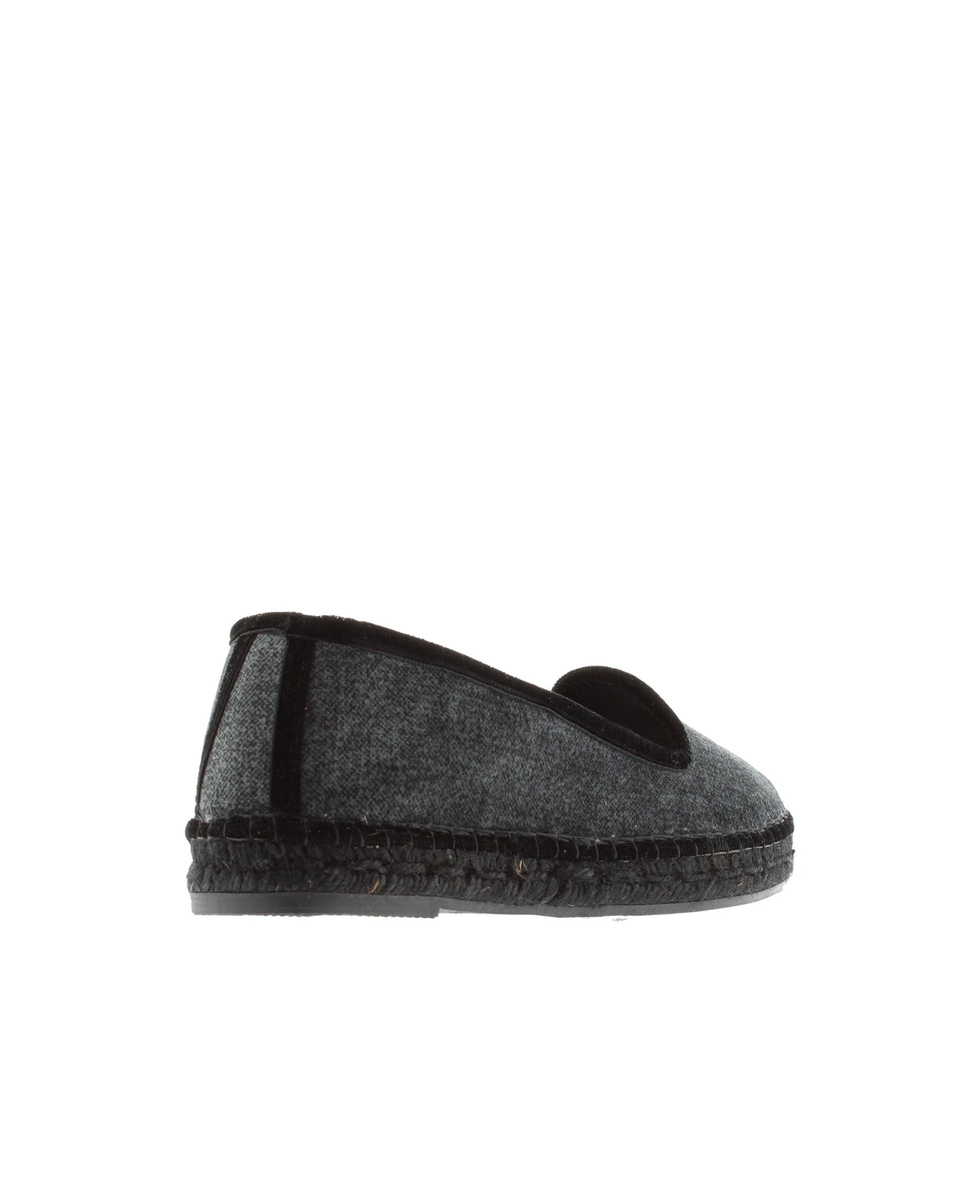 Slipper in black velvet Pitiusa