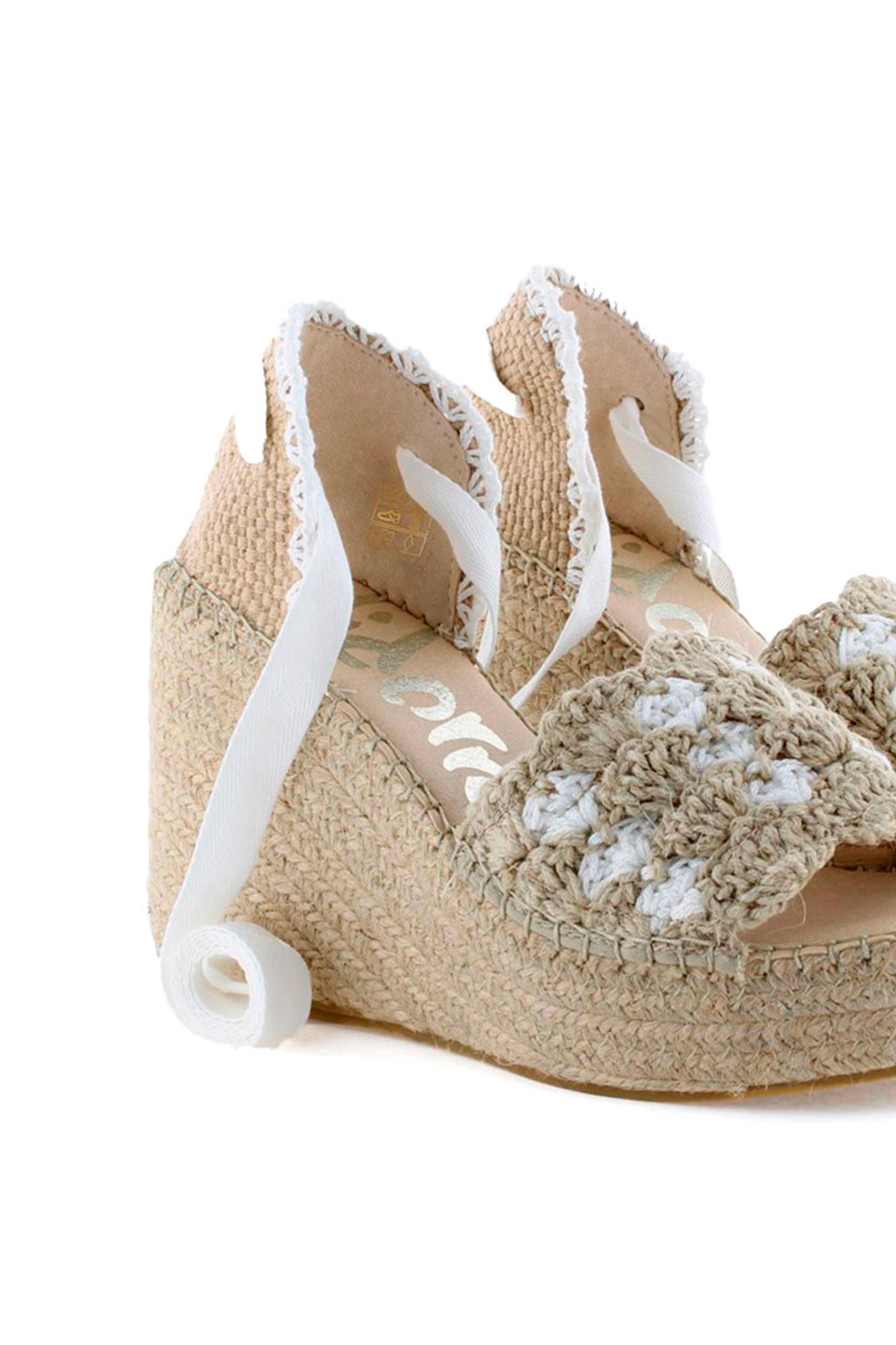 Sandalia cintas en ganchillo fluor blanco