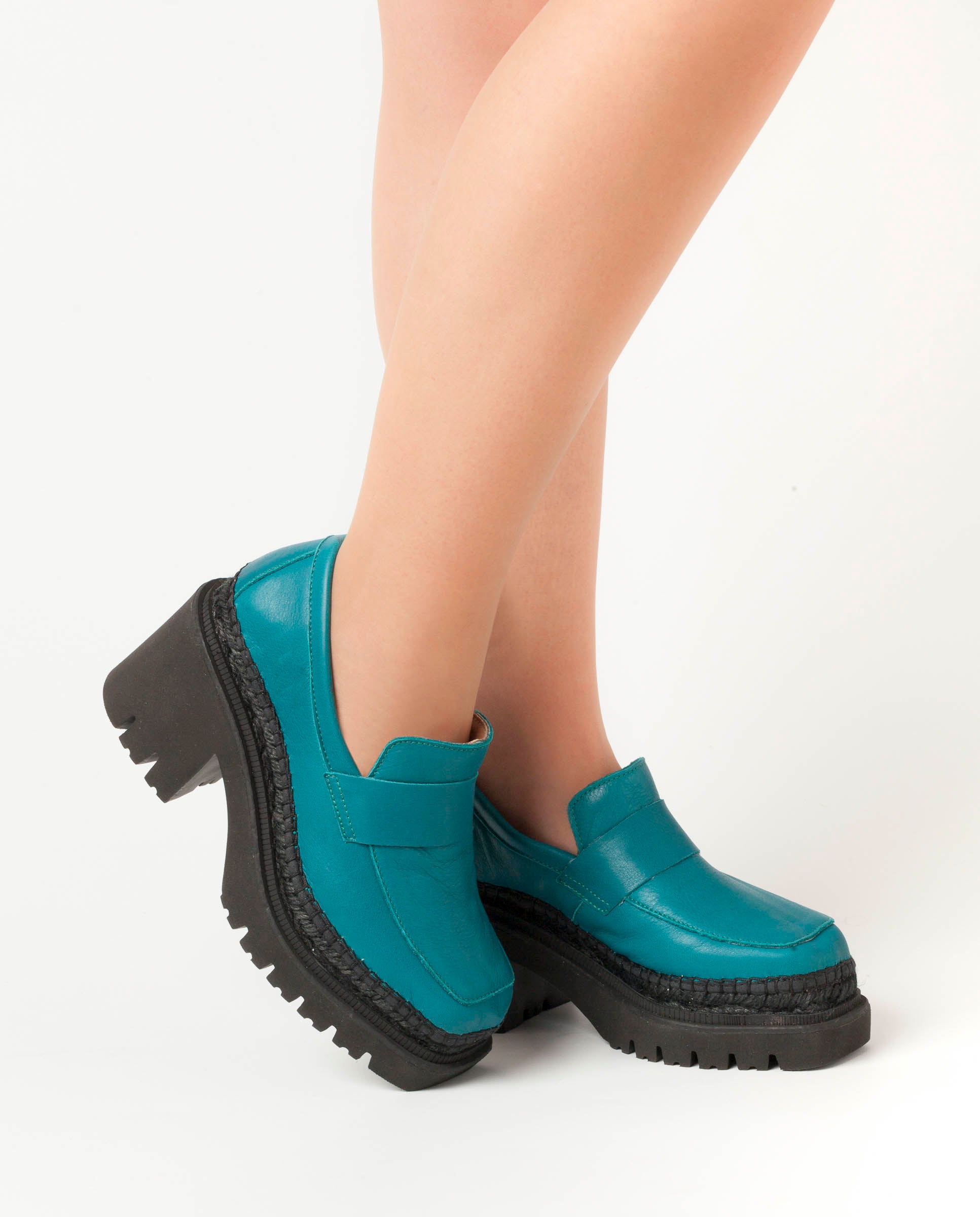 Panteta green velvet heeled loafer