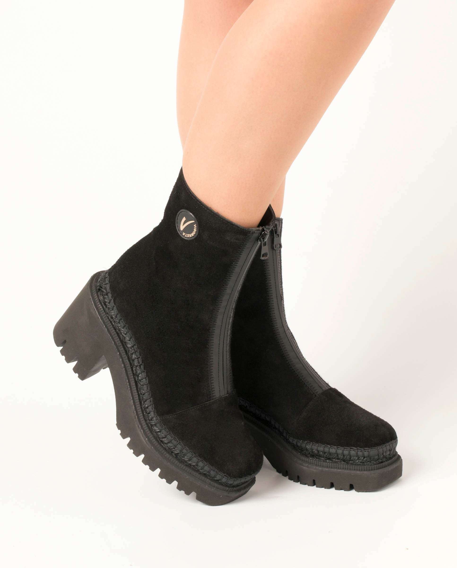 Panteta black suede boot