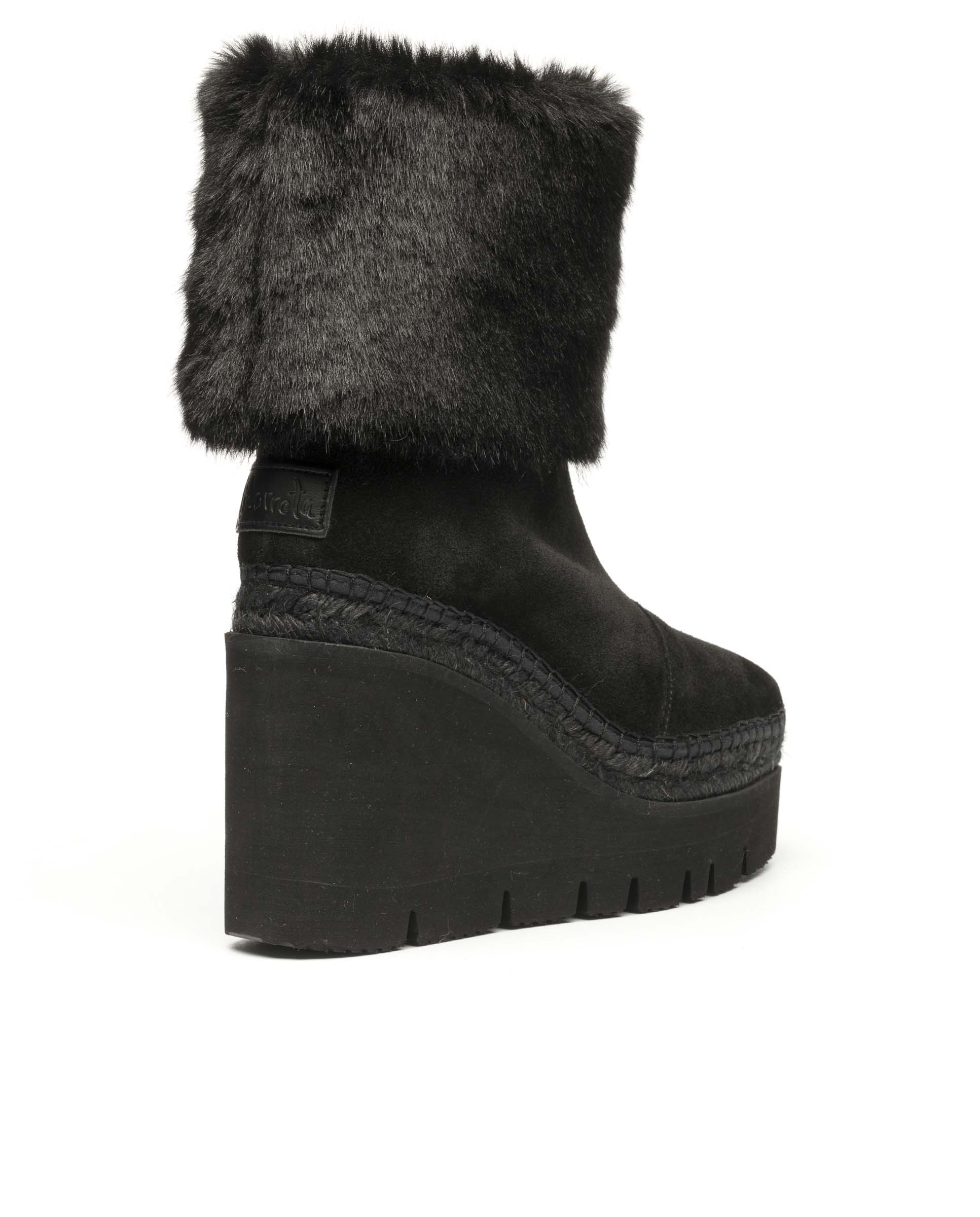 Black suede fur boot Puma