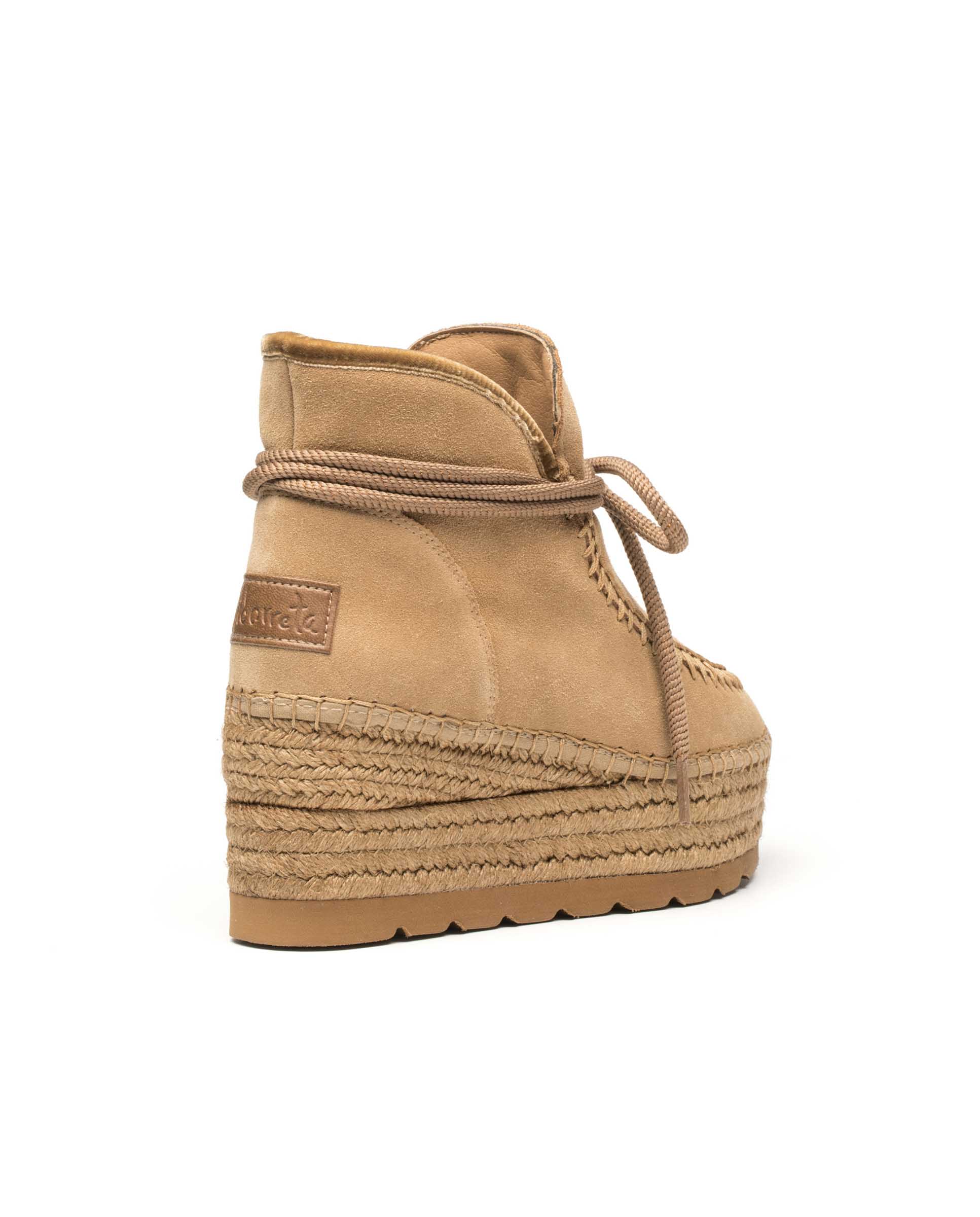 Low boot in nude Creta suede