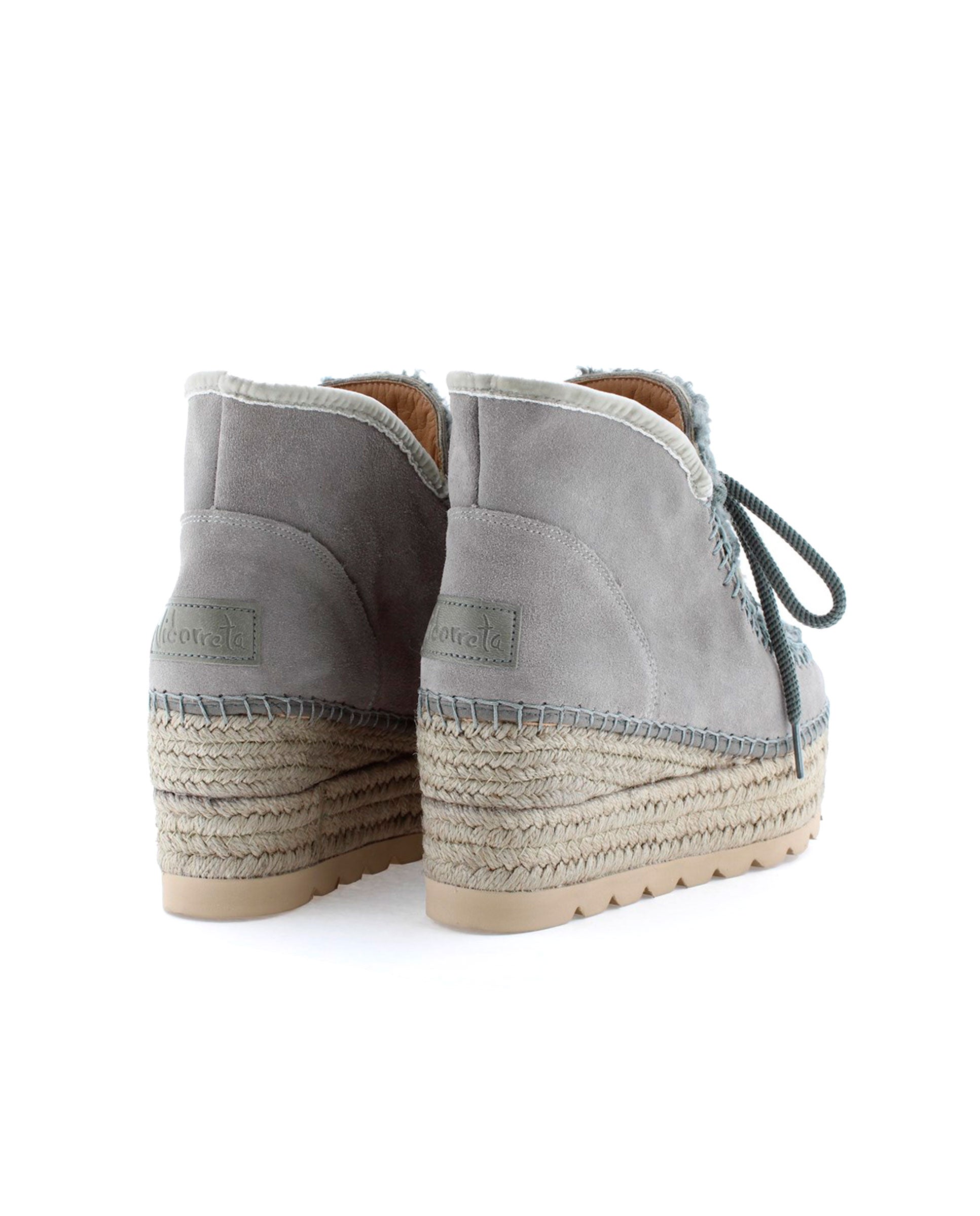 Low sheepskin boot in Crete grey suede