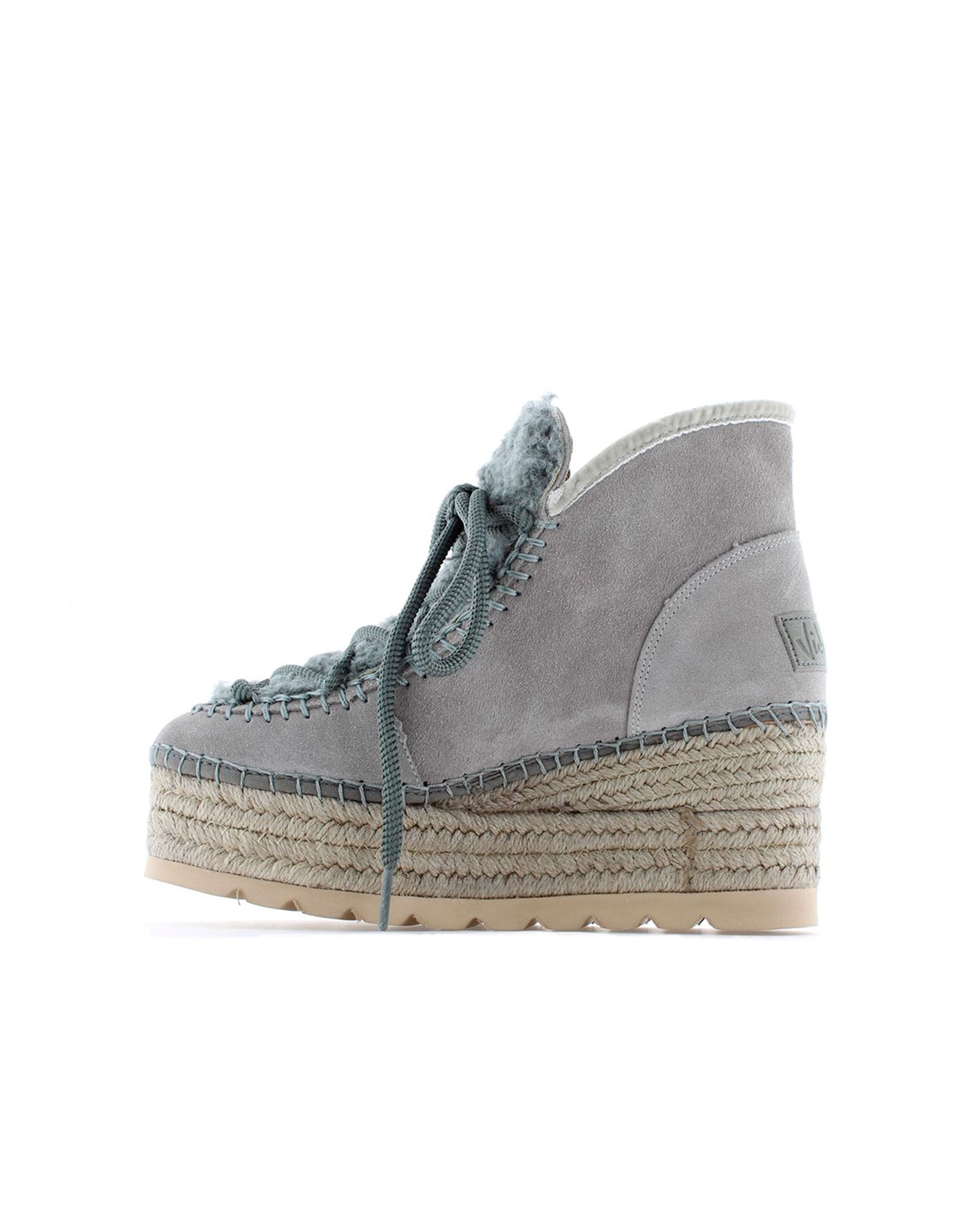 Low sheepskin boot in Crete grey suede
