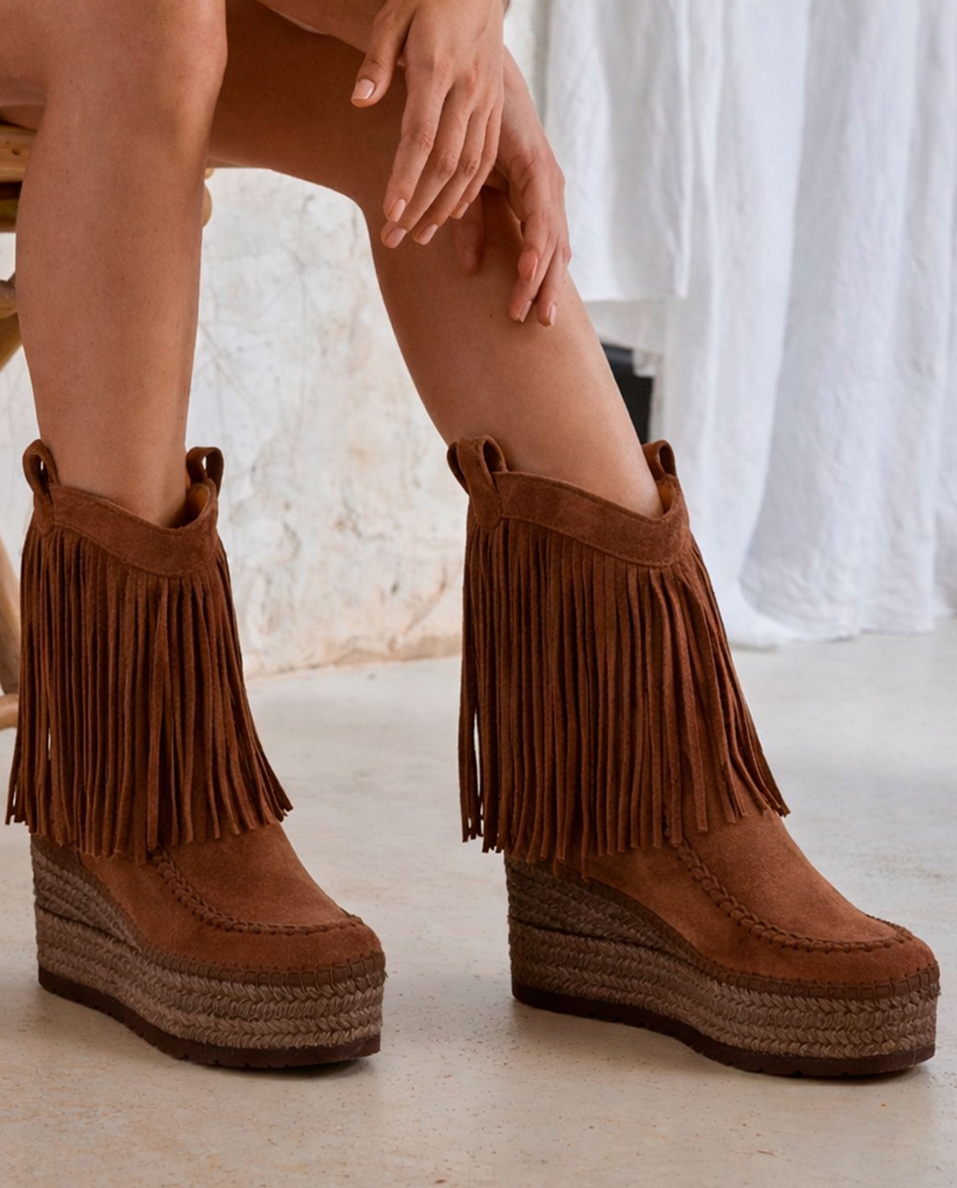 Bota Cowboy de flecos serraje testa Creta