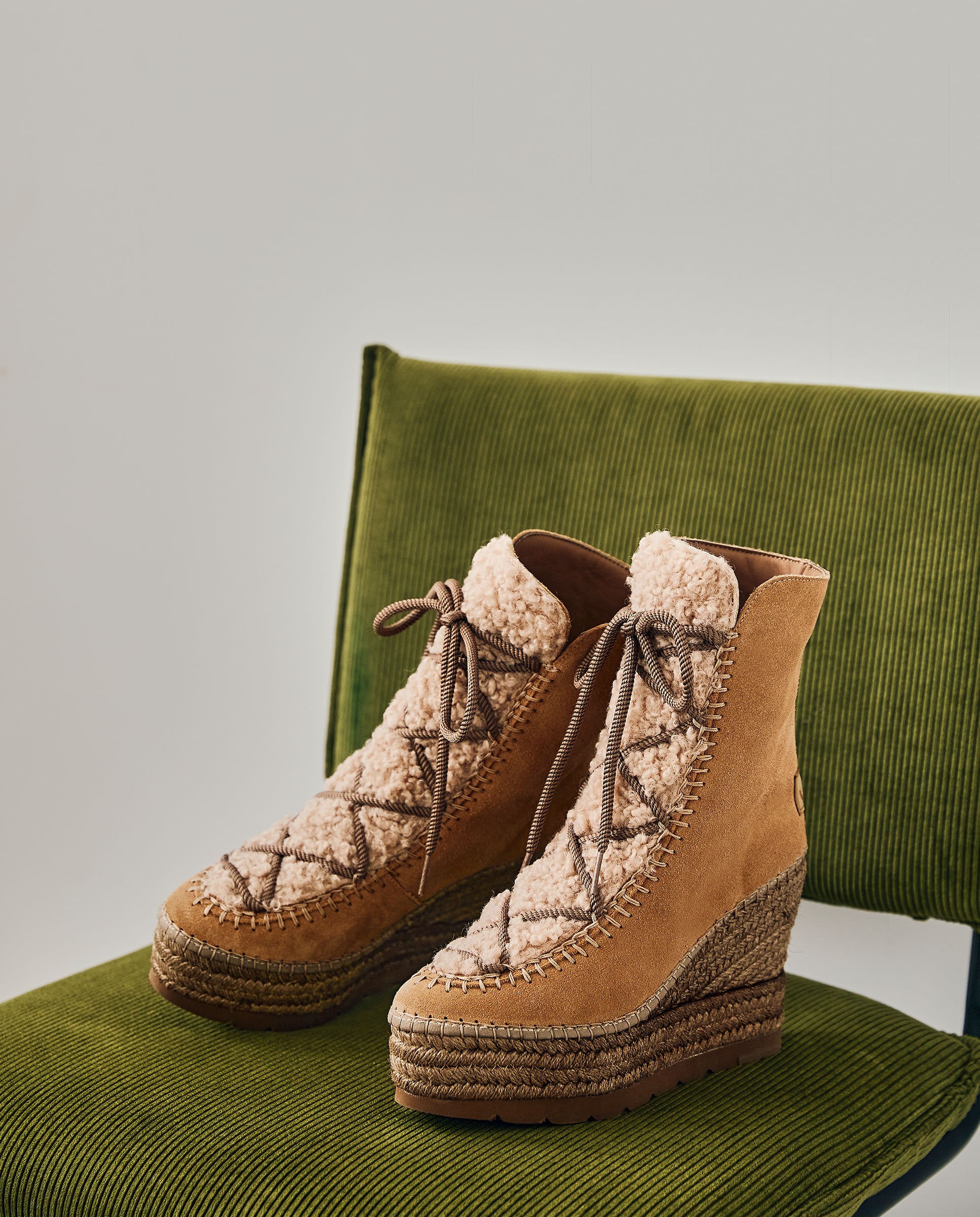 Camel suede sheepskin boot Tilo 7