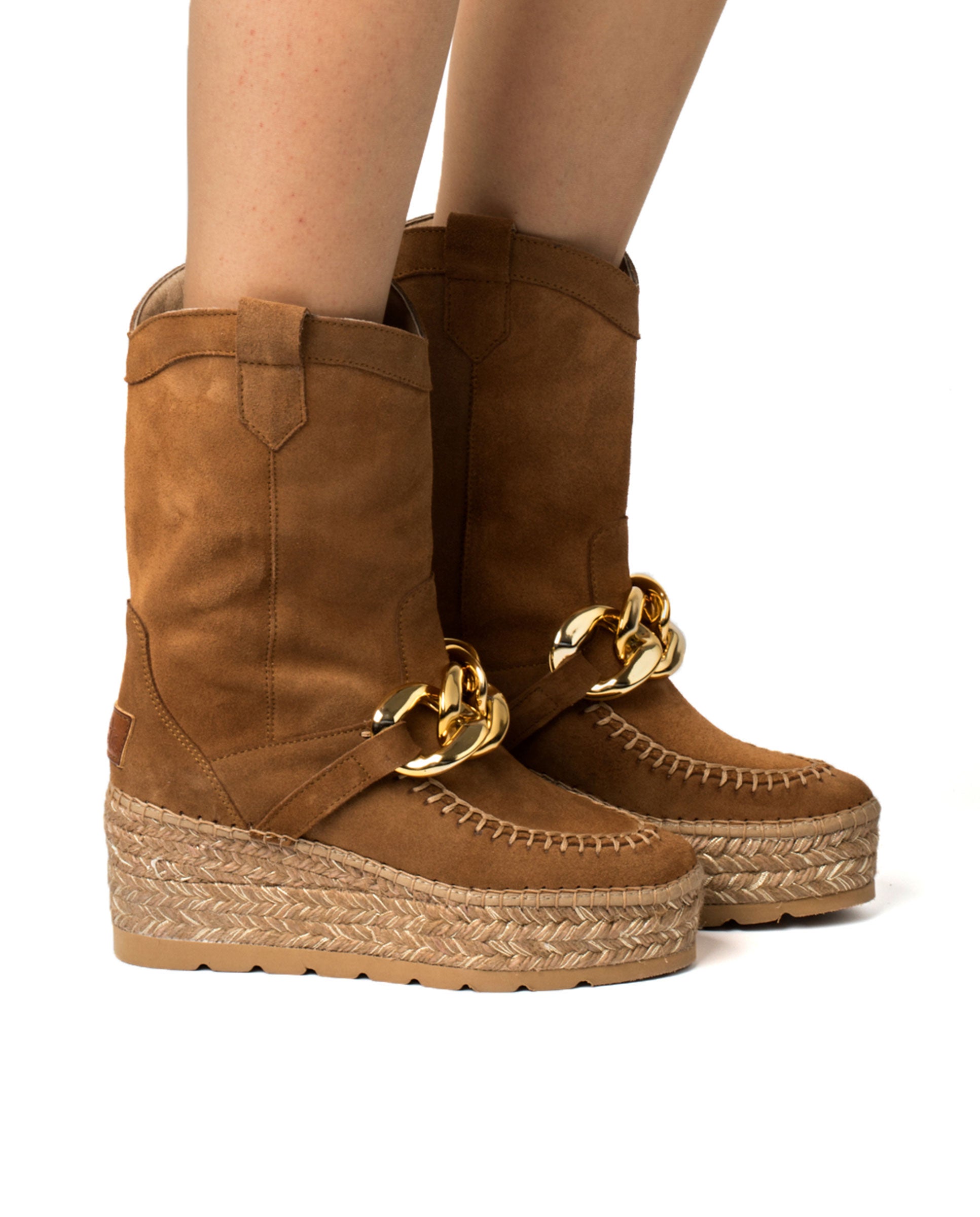 Bota cowboy cadena en serraje camel Creta