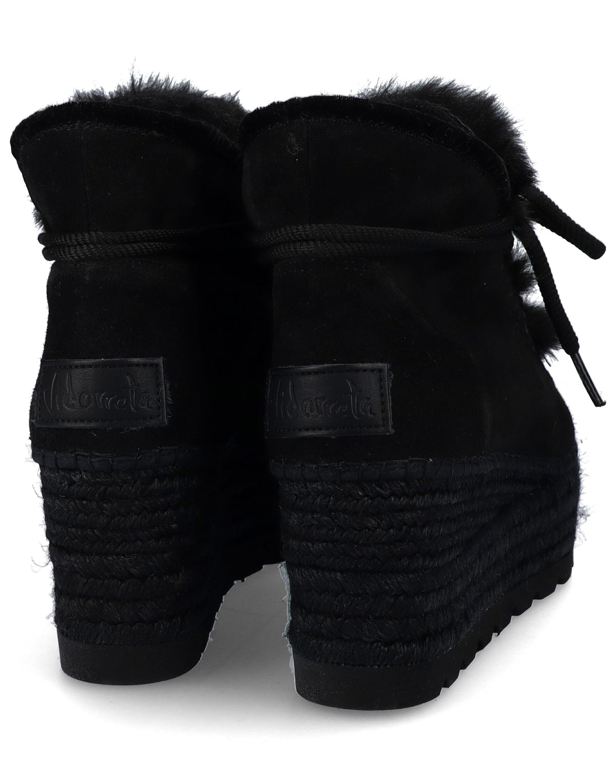 BOTA BAJA EN SERRAJE NEGRO CRETA