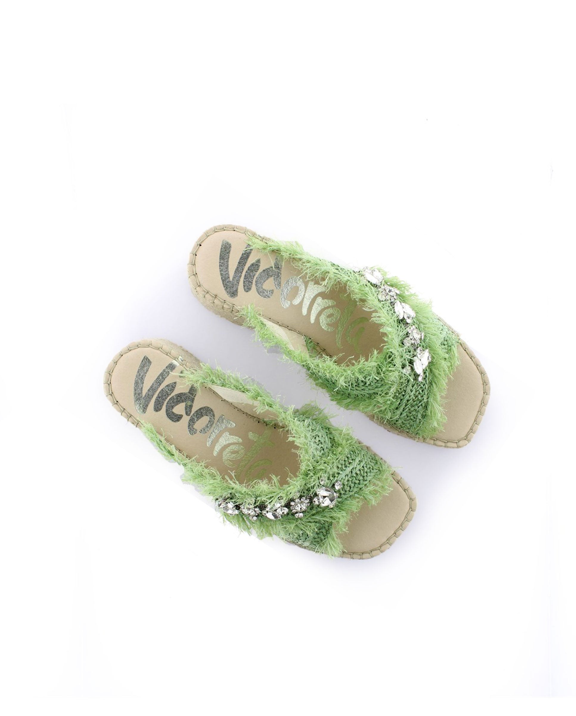 Zueco cruzado en rafia cristal verde Vinci