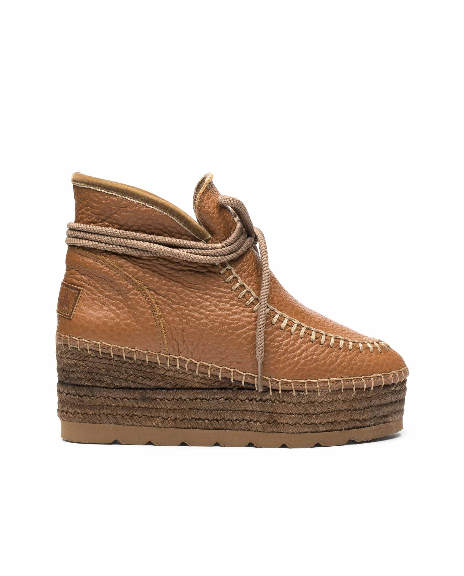 Low boot in camel Crete bost