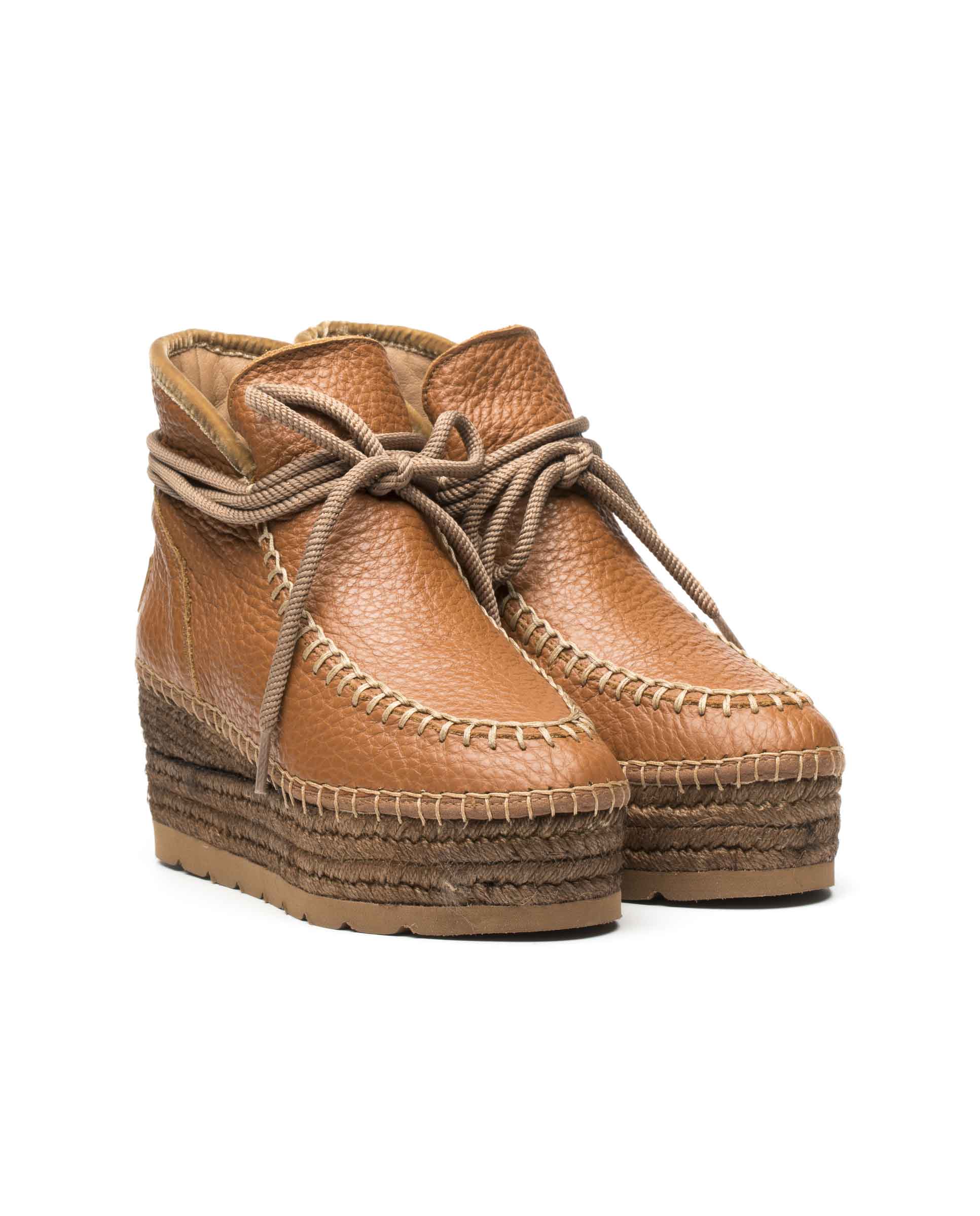 Low boot in camel Crete bost