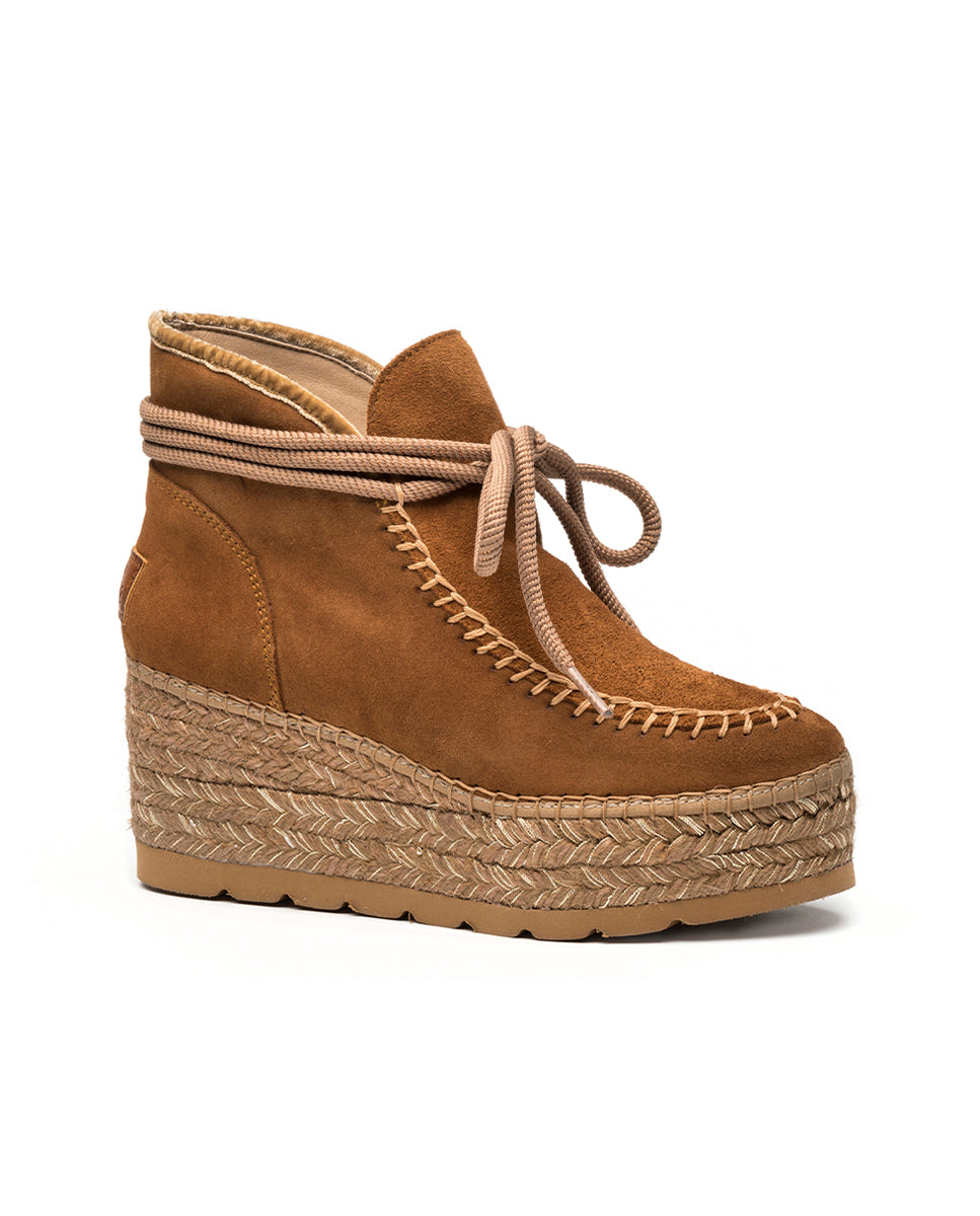 Bota baja en serraje camel Creta
