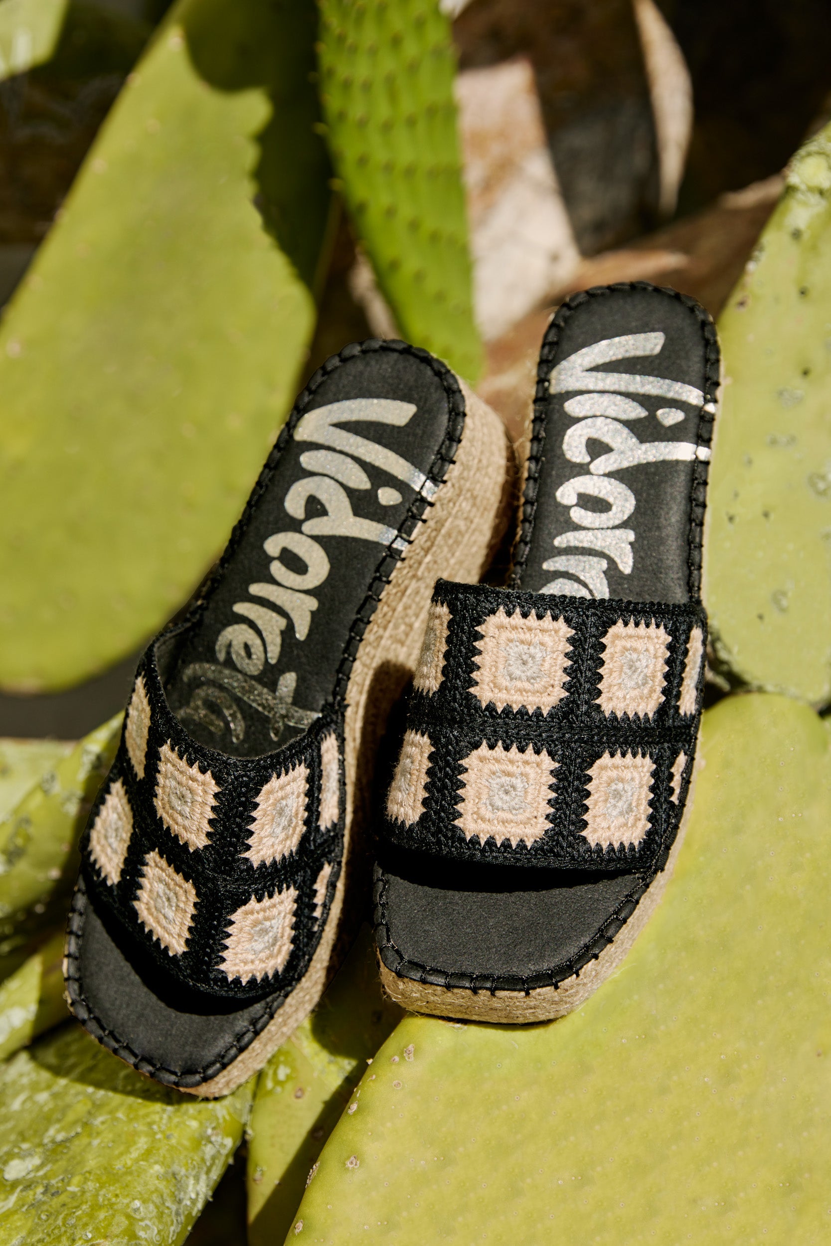 zueco crochet negro Vinci