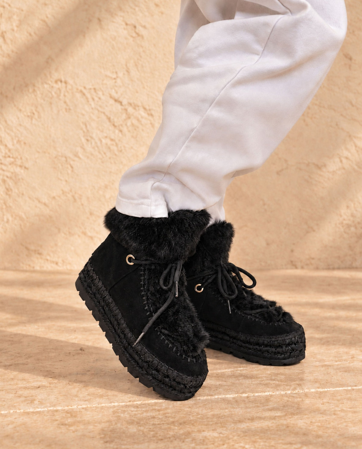 BOTA PELO EN SERRAJE NEGRO MERCE DOBLE